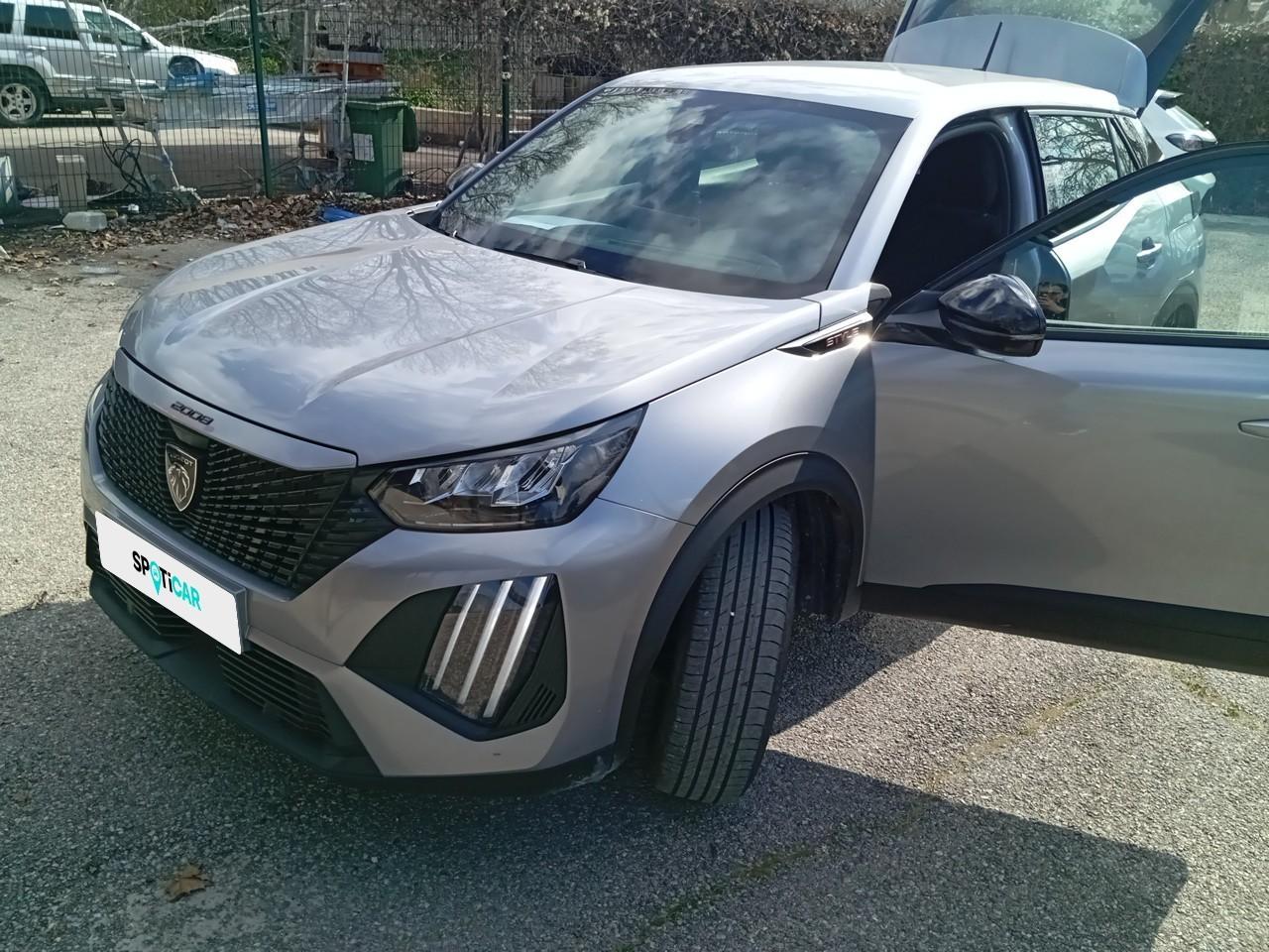 PEUGEOT PEUGEOT 2008 Occasion Gris Essence sans plomb 2024