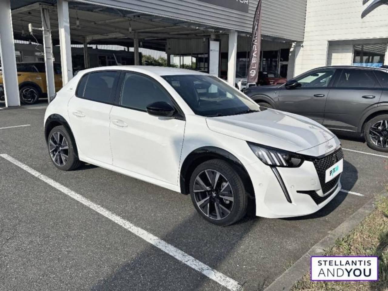 PEUGEOT PEUGEOT 208 Occasion Blanc Essence sans plomb 2024