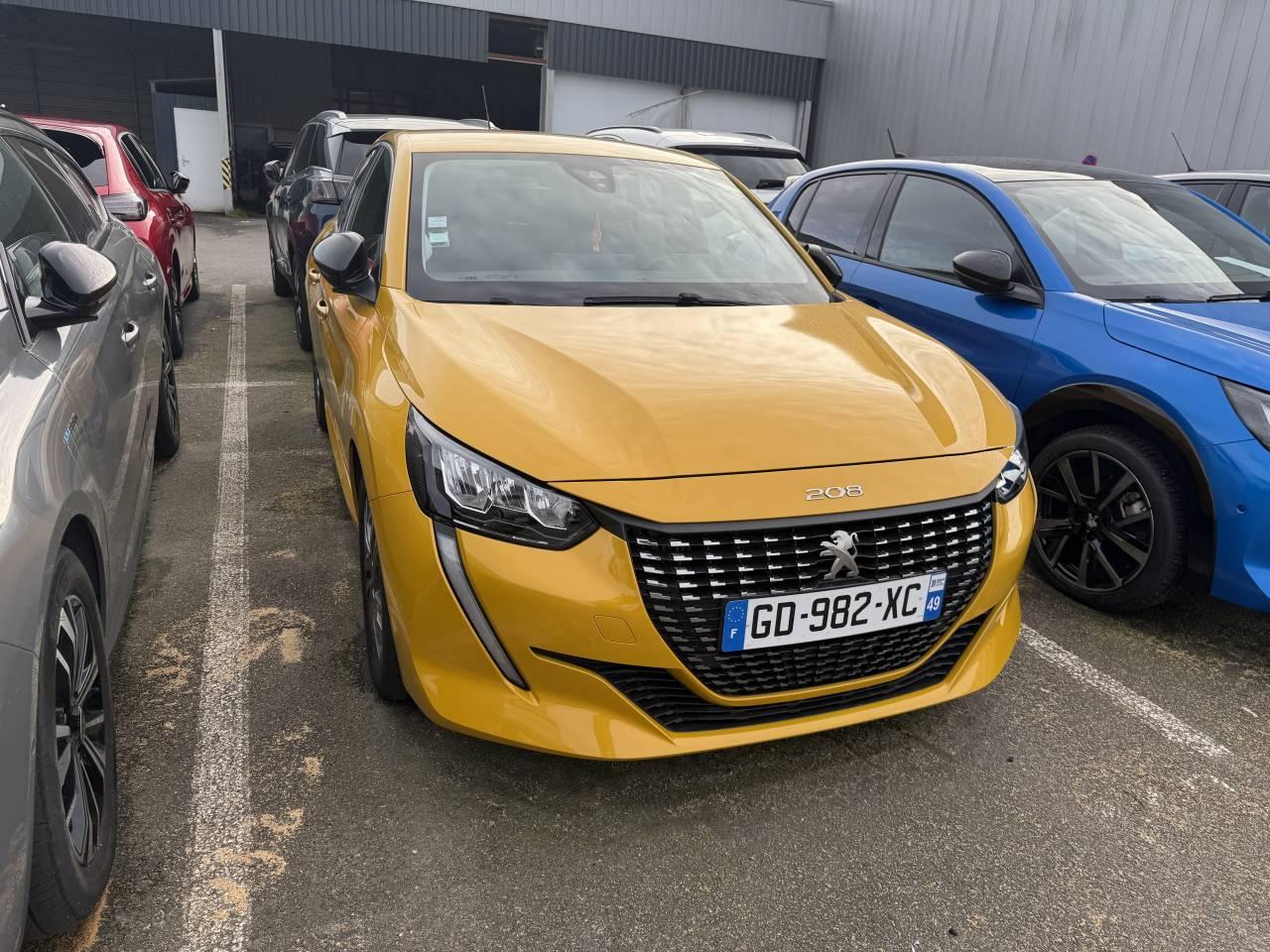 PEUGEOT PEUGEOT 208 Occasion Jaune Essence sans plomb 2021