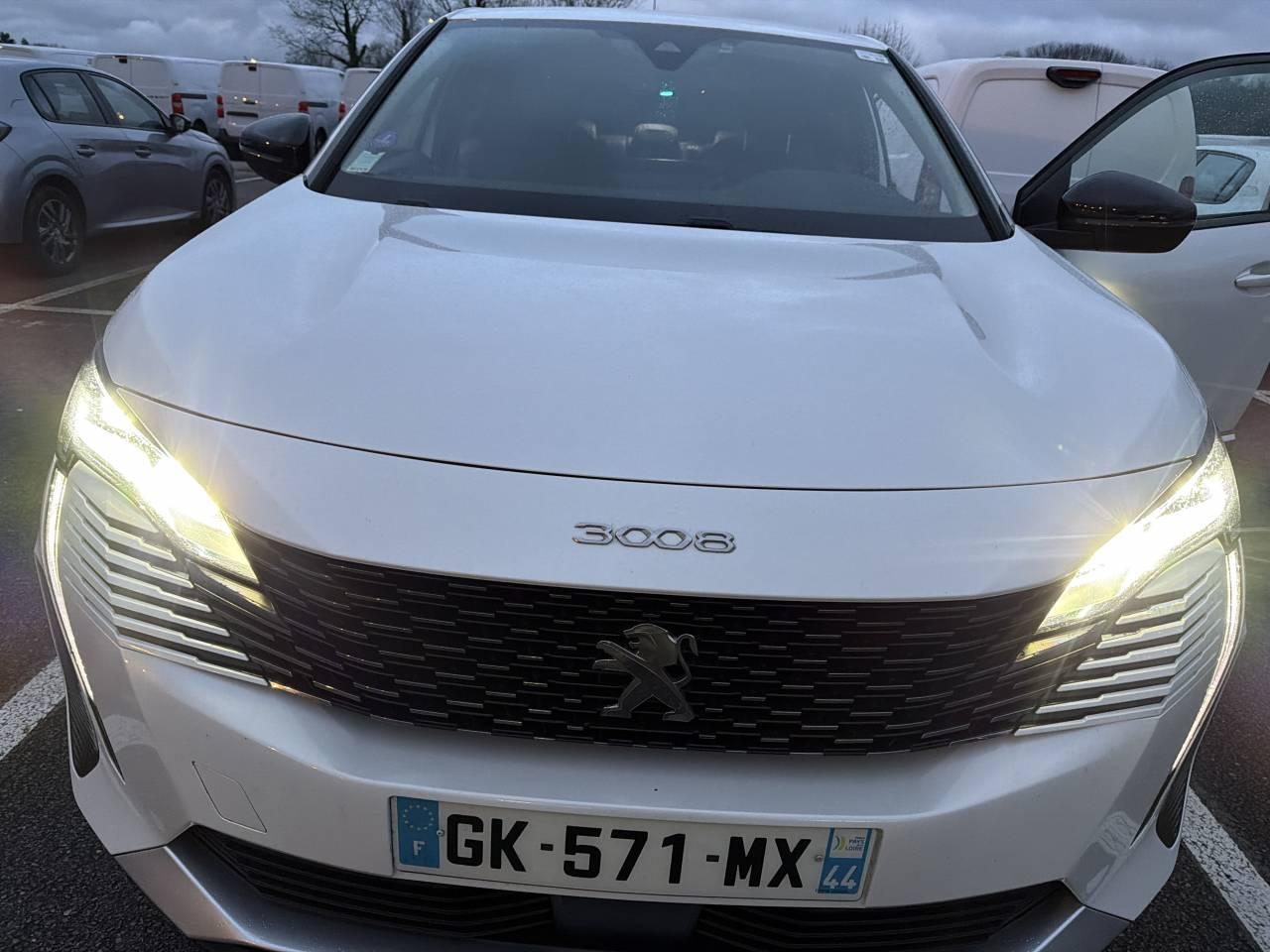 PEUGEOT PEUGEOT 3008 Occasion Blanc Essence / Courant électrique 2022