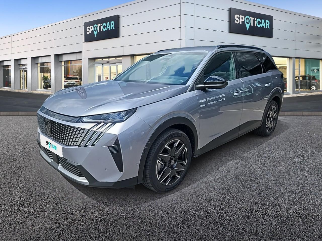 PEUGEOT PEUGEOT 5008 Occasion Gris Essence sans plomb 2025