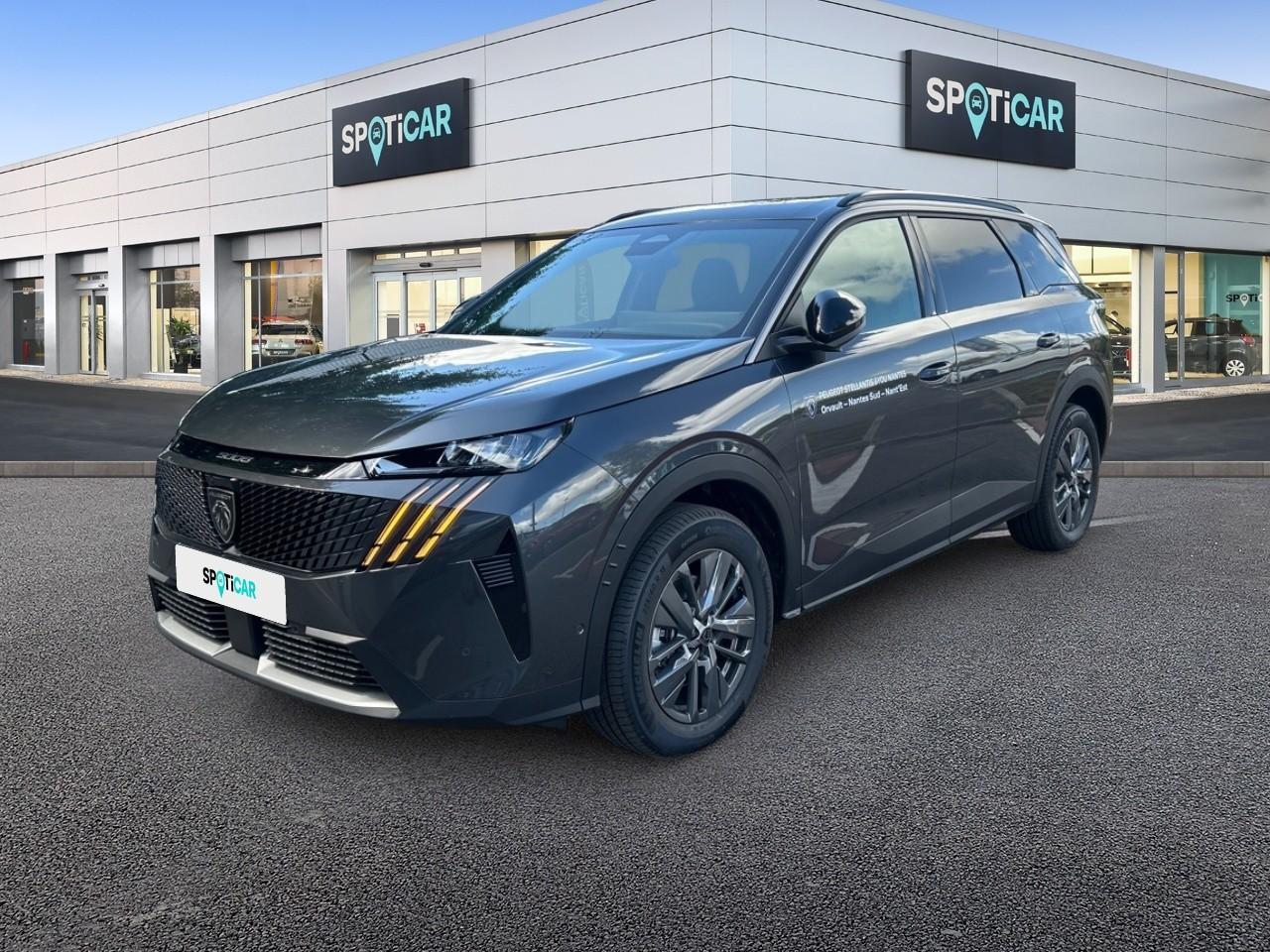 PEUGEOT PEUGEOT 5008 Occasion Gris Essence sans plomb 2025