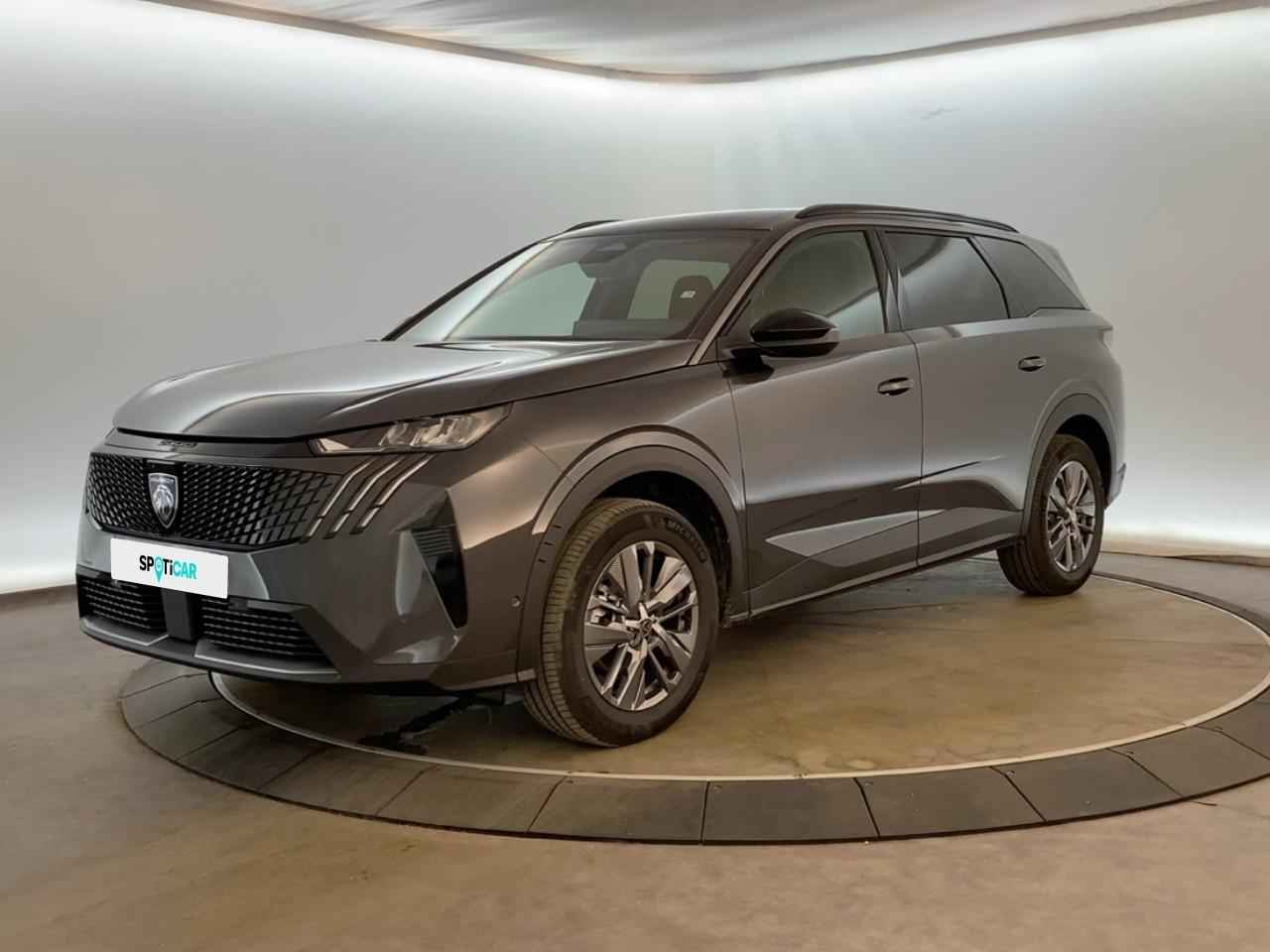 PEUGEOT PEUGEOT 5008 Occasion Gris Essence sans plomb 2025