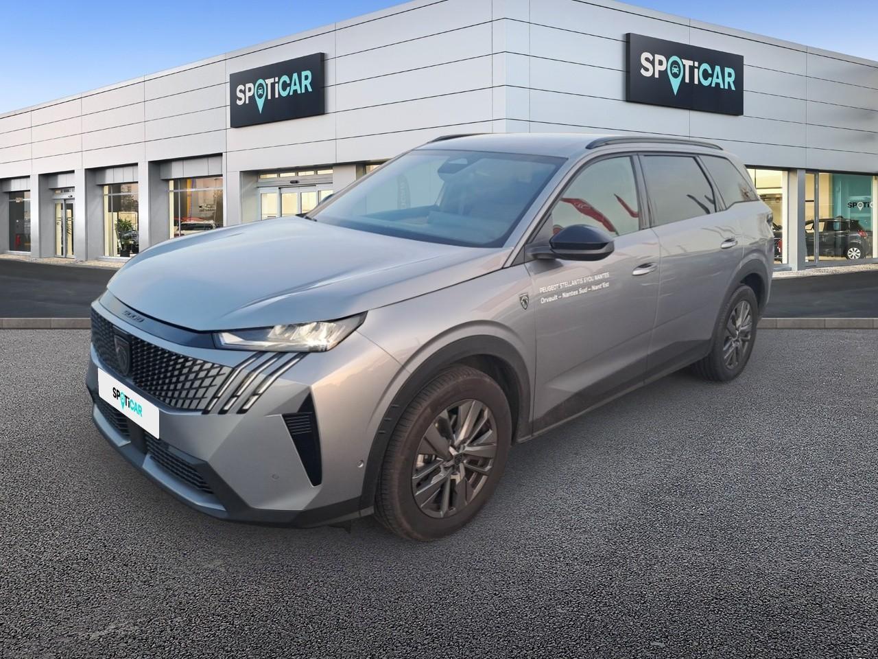 PEUGEOT PEUGEOT 5008 Occasion Gris Essence sans plomb 2025