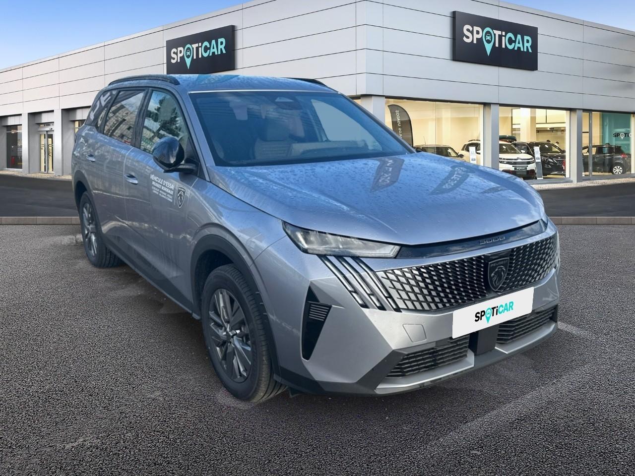 PEUGEOT PEUGEOT 5008 Occasion Gris Essence sans plomb 2025