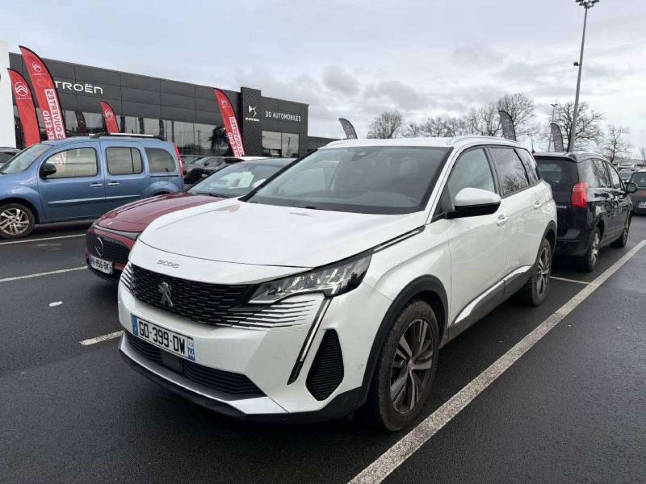 PEUGEOT PEUGEOT 5008 Occasion Blanc Essence sans plomb 2021