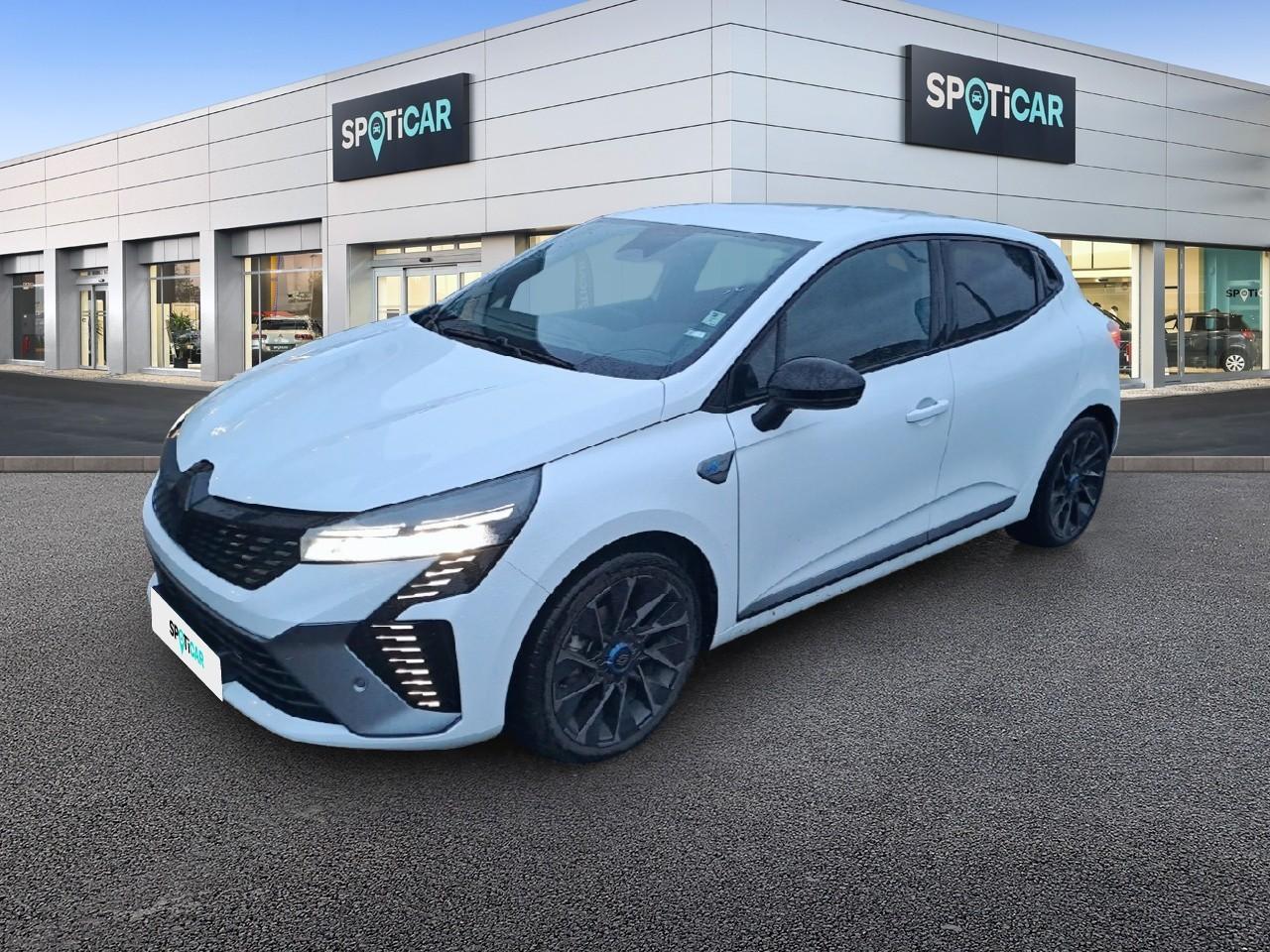 RENAULT RENAULT CLIO Occasion Blanc Essence sans plomb 2025