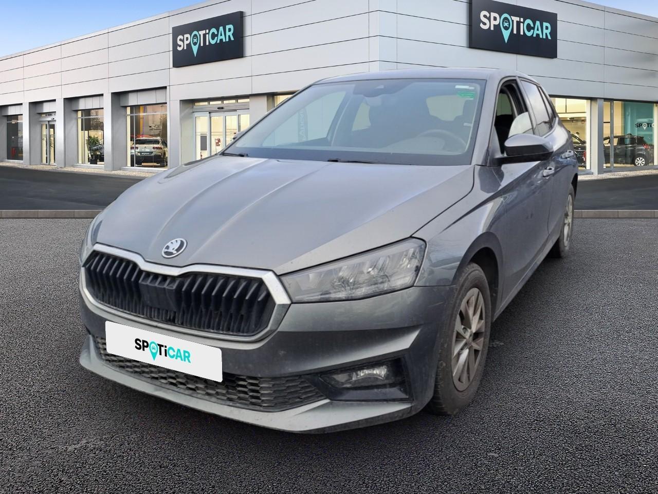 SKODA SKODA FABIA Occasion Gris Essence sans plomb 2023