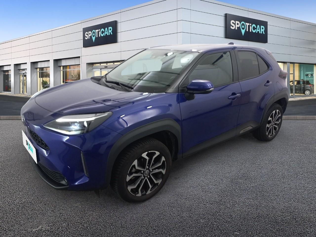 TOYOTA TOYOTA YARIS Occasion Bleu Essence / Courant électrique 2022