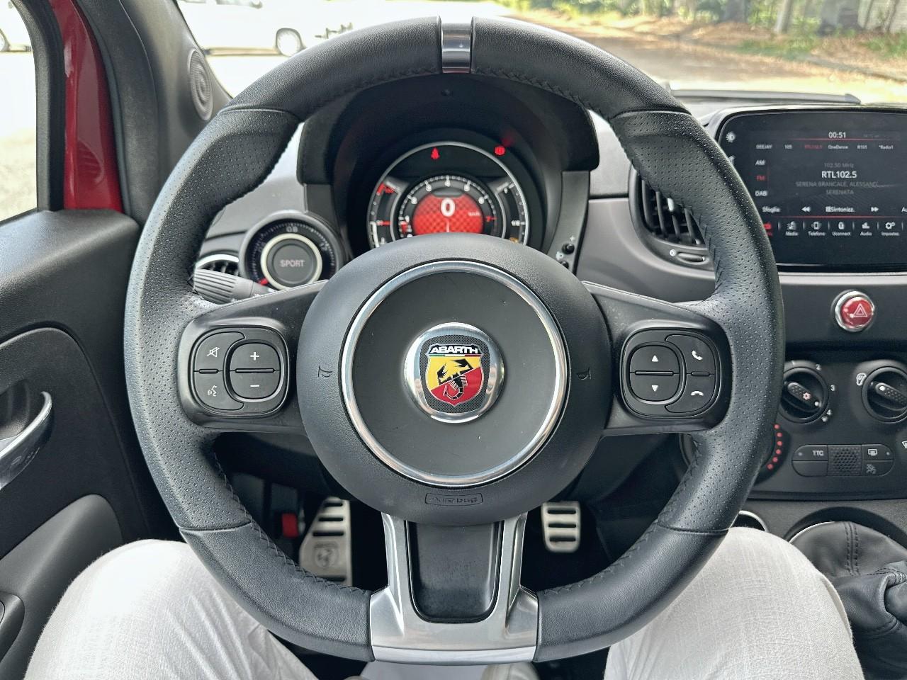 Abarth Abarth 500 usata, con 7,00 display multifunzionale touch screen, plancia centrale 1, 17,8, fisso e no