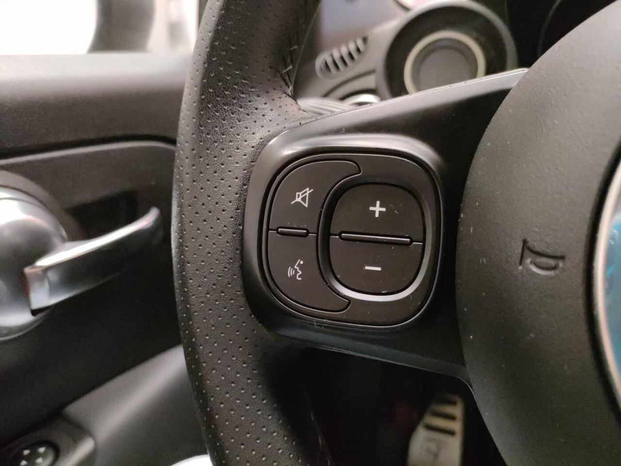 Abarth Abarth 595 usata, con comandi audio al volante