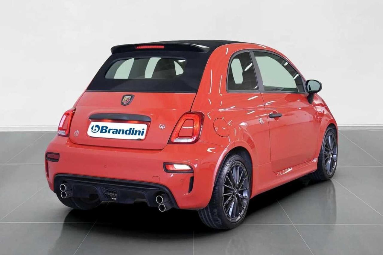 Abarth Abarth 695C usata, con 2x Airbag frontali (conducente + passeggero)
