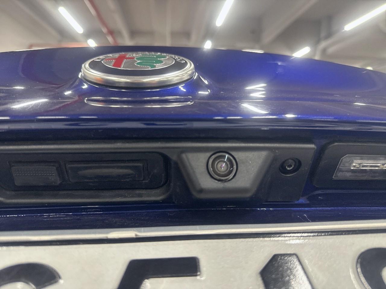 Alfa Romeo Alfa Romeo Giulia usata, con alzacristalli elettrici anteriori e posteriori , numero ad impulso 2