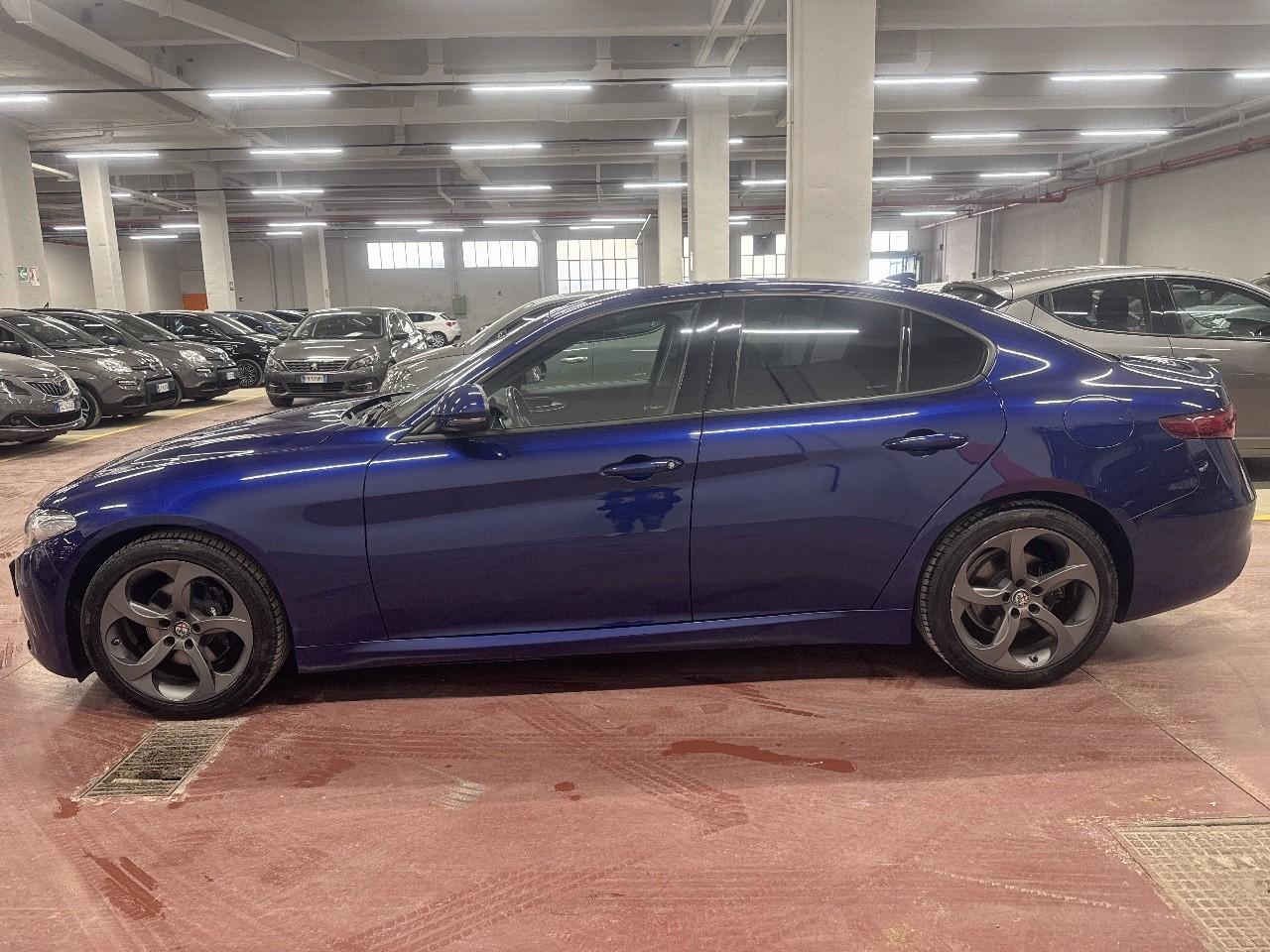 Alfa Romeo Alfa Romeo Giulia usata, con avviso superamento corsia