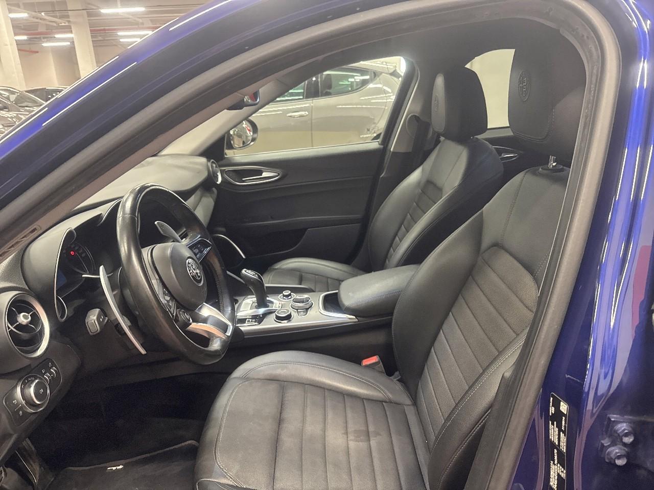 Alfa Romeo Alfa Romeo Giulia usata, con cinture sicurezza post. conducente con pretensionatori, cinture sicurezza post. passeggero con pretensionatori, cinture sicurezza post. centrale a 3 punti