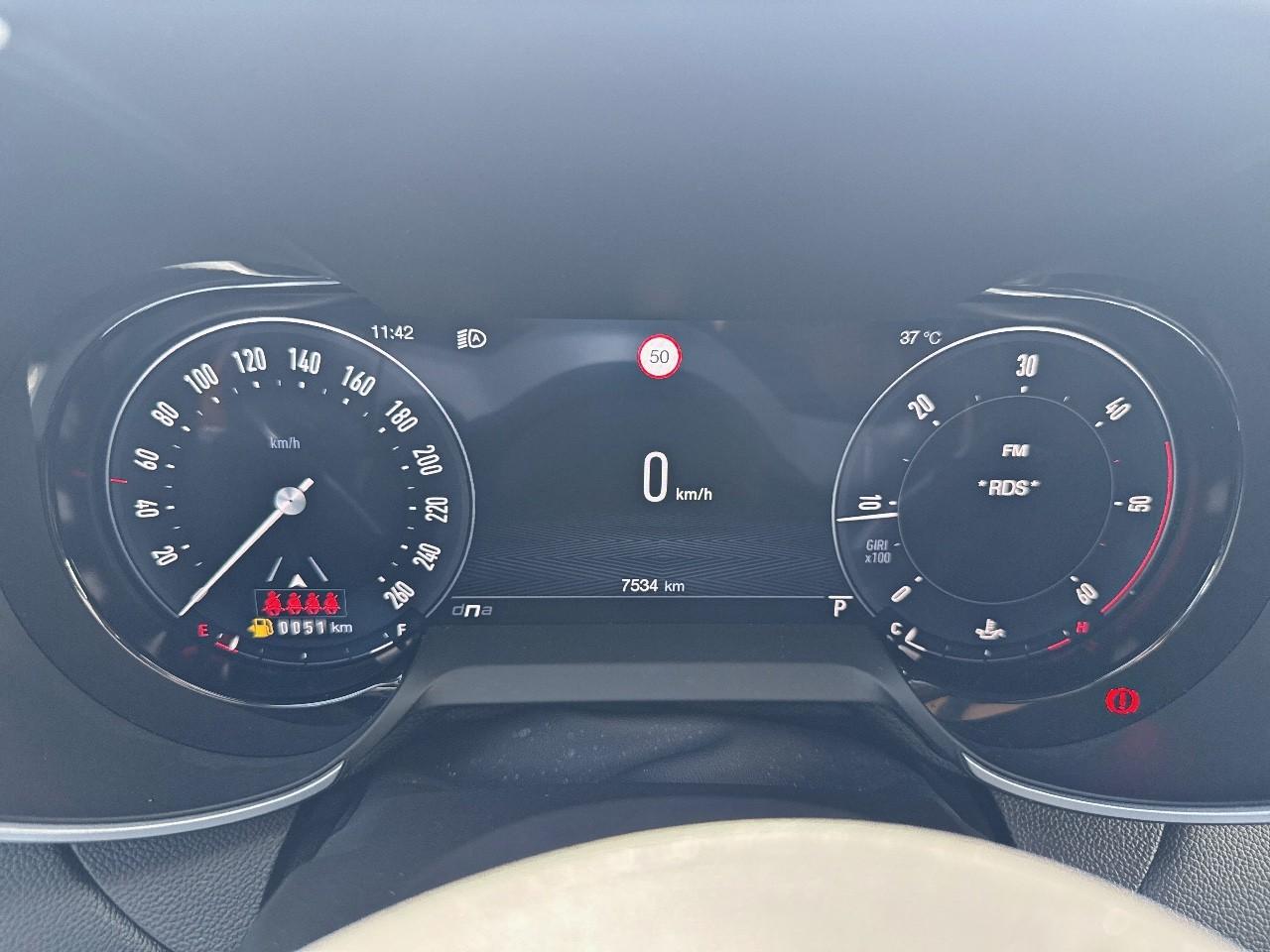Alfa Romeo Alfa Romeo Giulia usata, con 8 altoparlanti