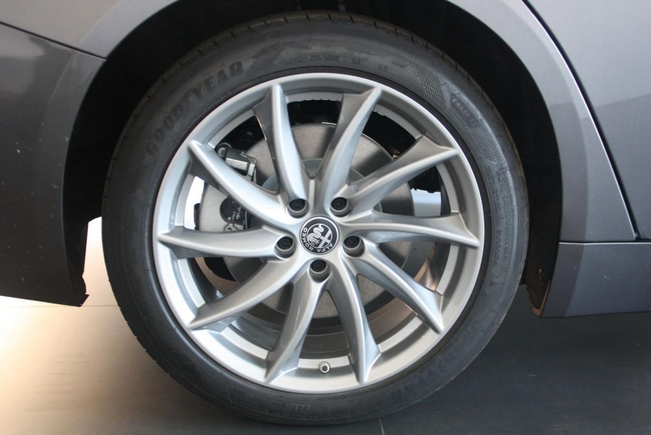 Alfa Romeo Alfa Romeo Giulia usata 12