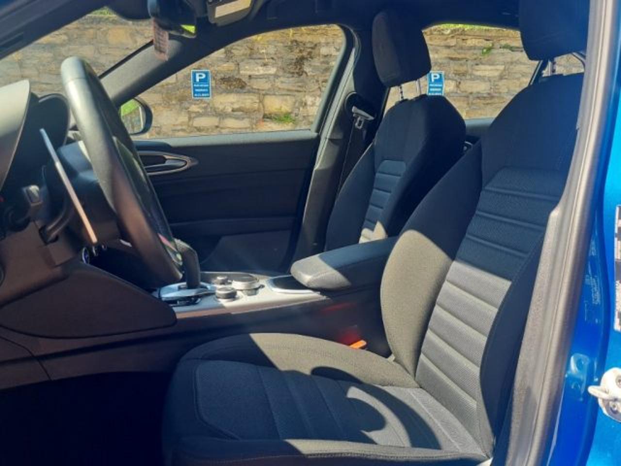 Alfa Romeo Alfa Romeo Giulia usata, con alzacristalli elettrici