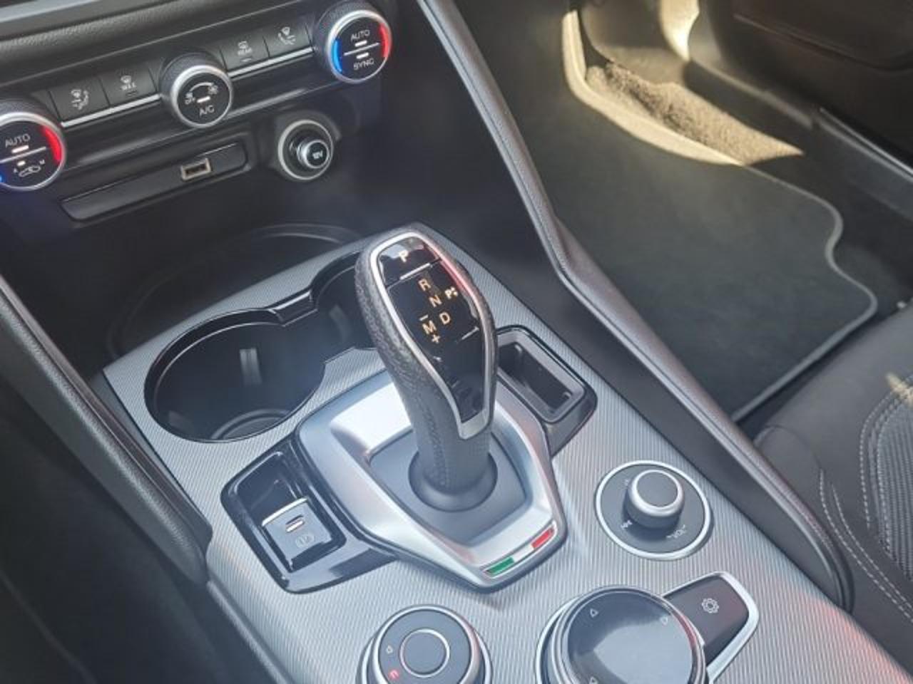 Alfa Romeo Alfa Romeo Giulia usata, con navigatore