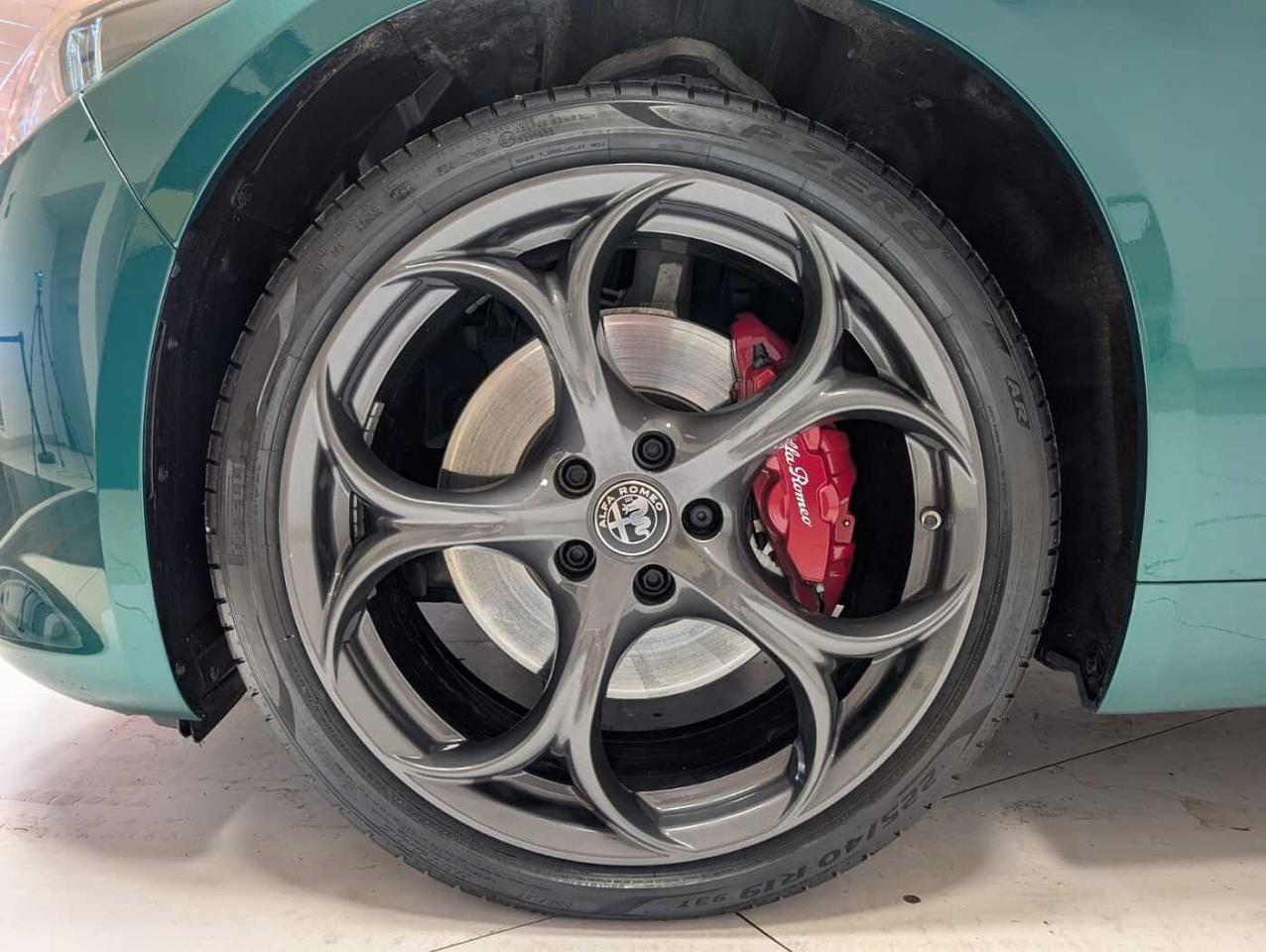 Alfa Romeo Alfa Romeo Giulia usata, con bracciolo porta oggetti