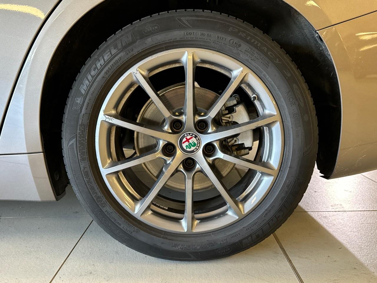 Alfa Romeo Alfa Romeo Giulia usata, con 6,5 display multifunzionale 2