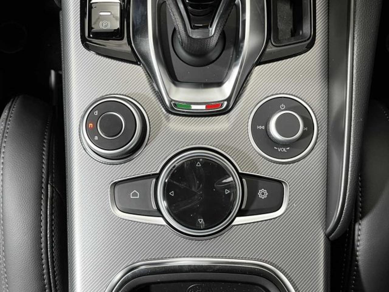 Alfa Romeo Alfa Romeo Giulia usata 14