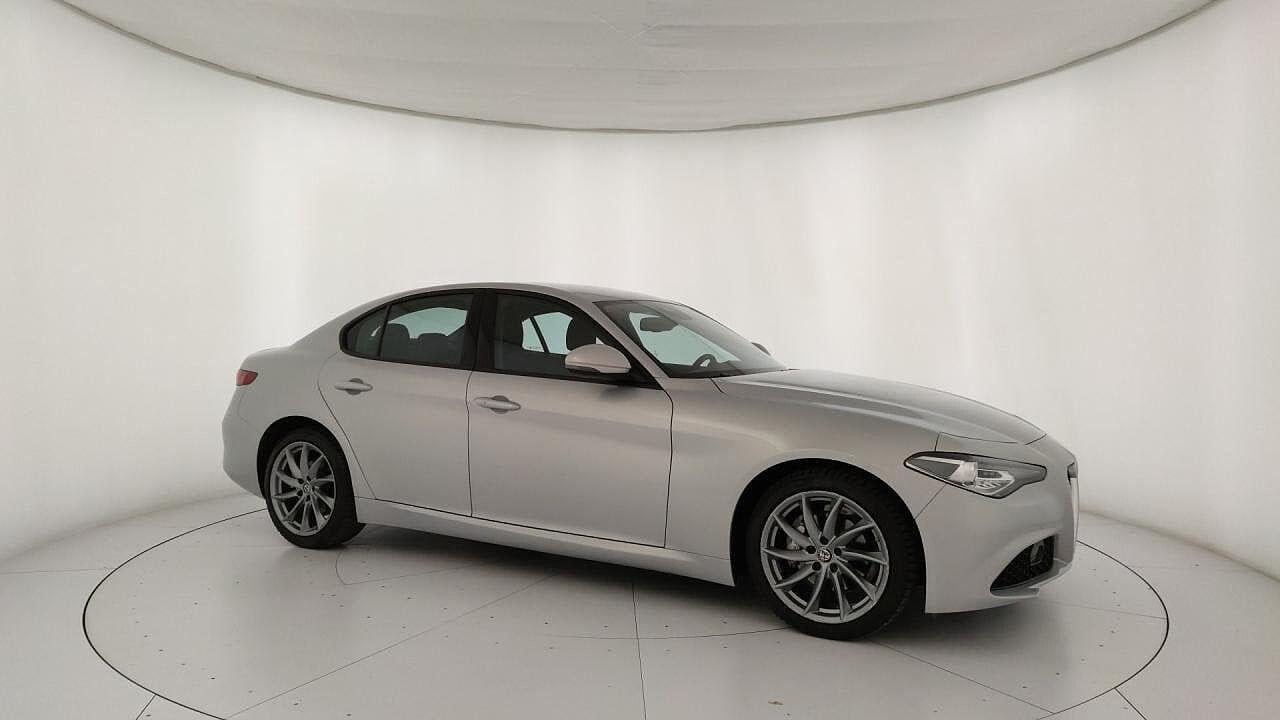Alfa Romeo Alfa Romeo Giulia usata, con 4 cilindri