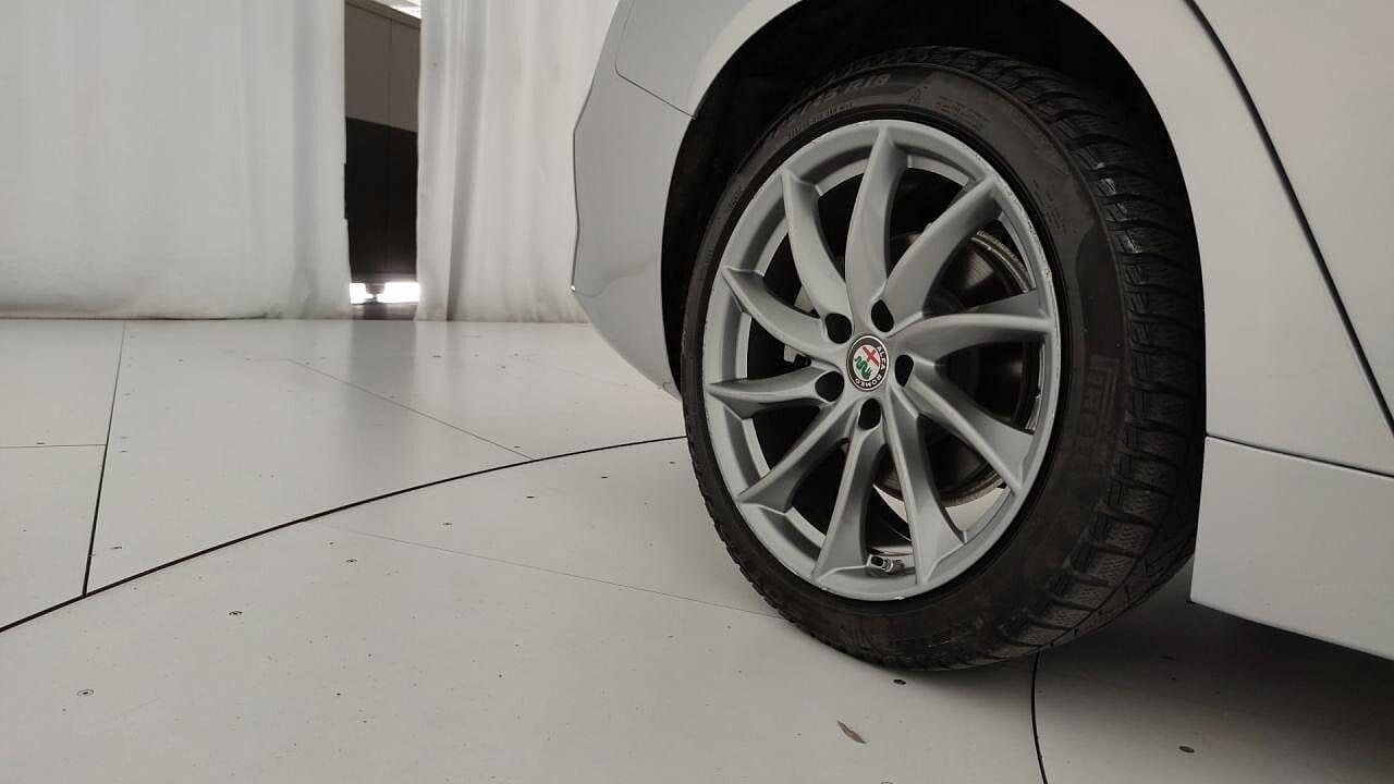 Alfa Romeo Alfa Romeo Giulia usata, con 5 sedili