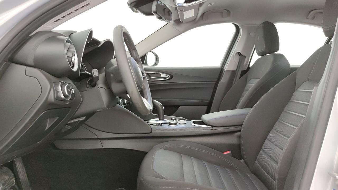 Alfa Romeo Alfa Romeo Giulia usata, con 8 marce