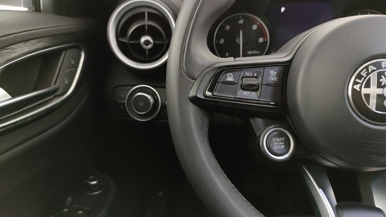 Alfa Romeo Alfa Romeo Giulia usata, con sistema di navigazione