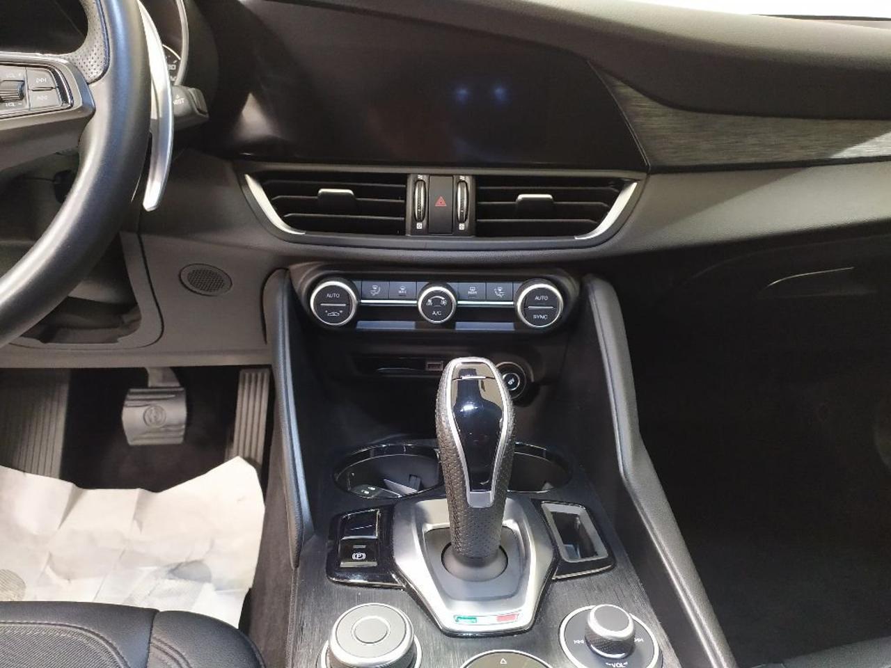 Alfa Romeo Alfa Romeo Giulia usata, con fari xenon