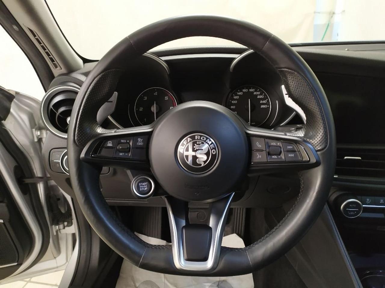 Alfa Romeo Alfa Romeo Giulia usata, con navigatore