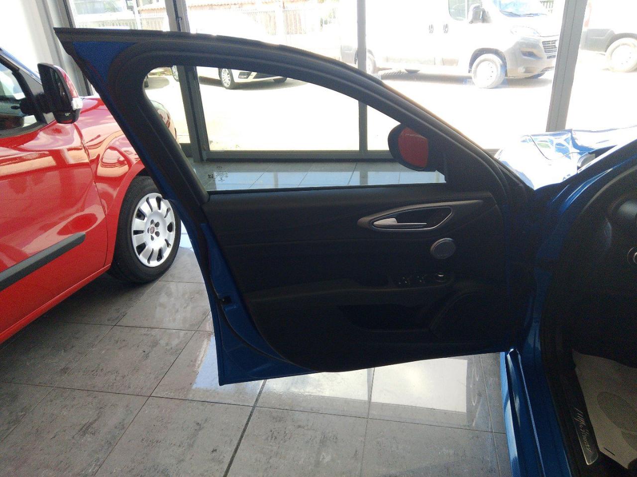 Alfa Romeo Alfa Romeo Giulia usata 14