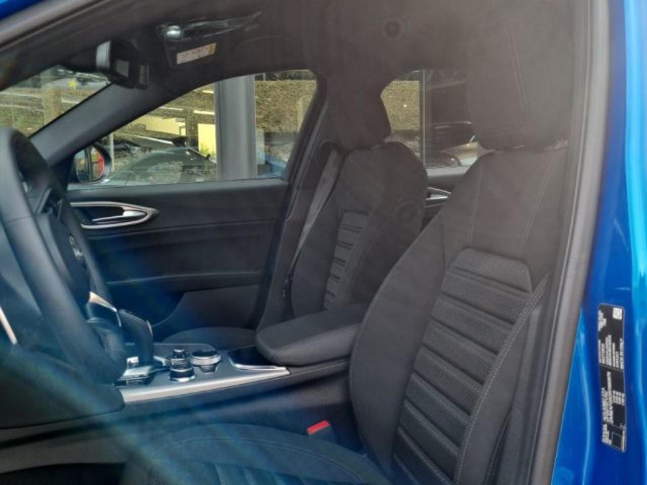 Alfa Romeo Alfa Romeo Giulia usata, con alzacristalli elettrici