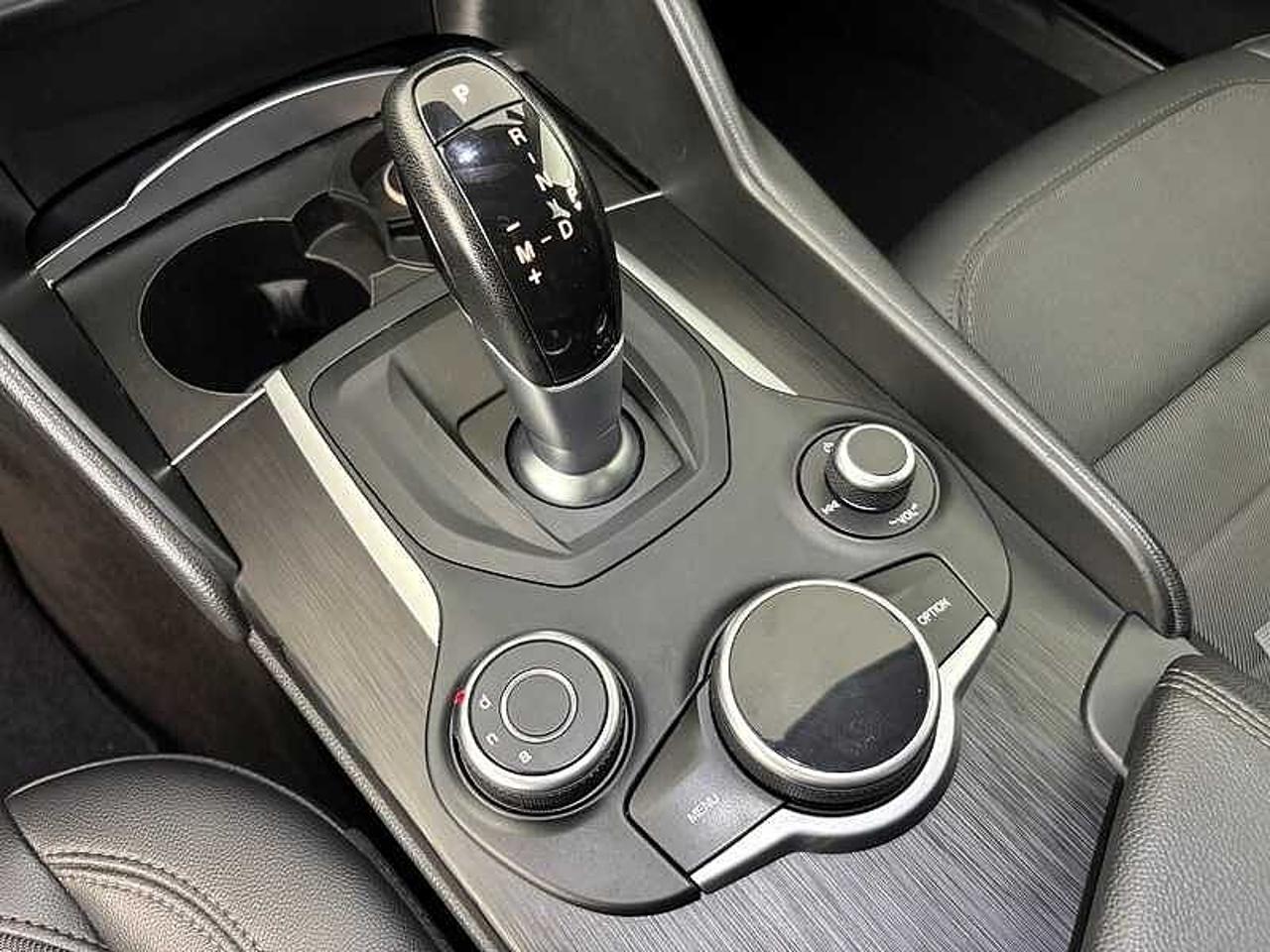 Alfa Romeo Alfa Romeo Giulia usata, con tessuto