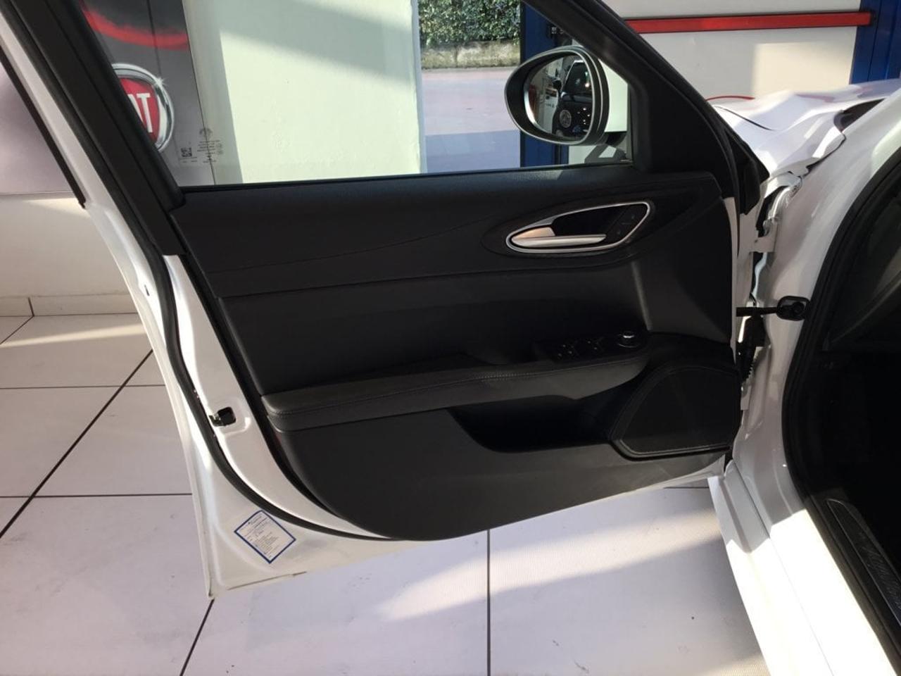 Alfa Romeo Alfa Romeo Giulia usata, con fendinebbia