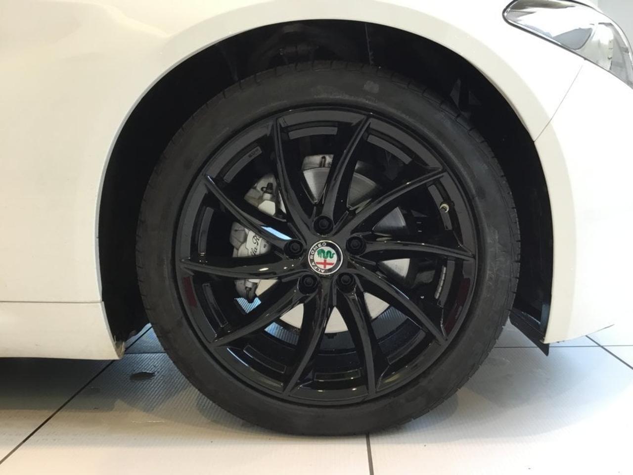 Alfa Romeo Alfa Romeo Giulia usata 14