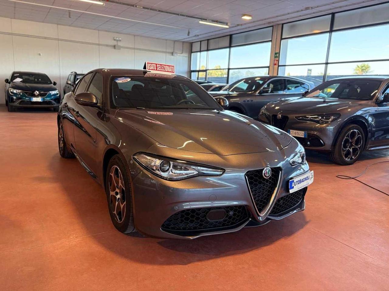 Alfa Romeo Alfa Romeo Giulia usata, con ambiente nero