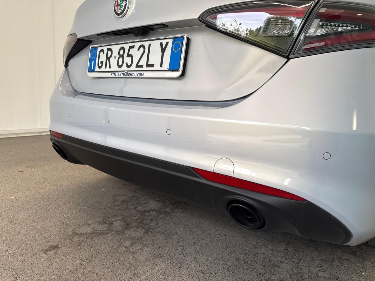Alfa Romeo Alfa Romeo Giulia usata, con 8 altoparlanti
