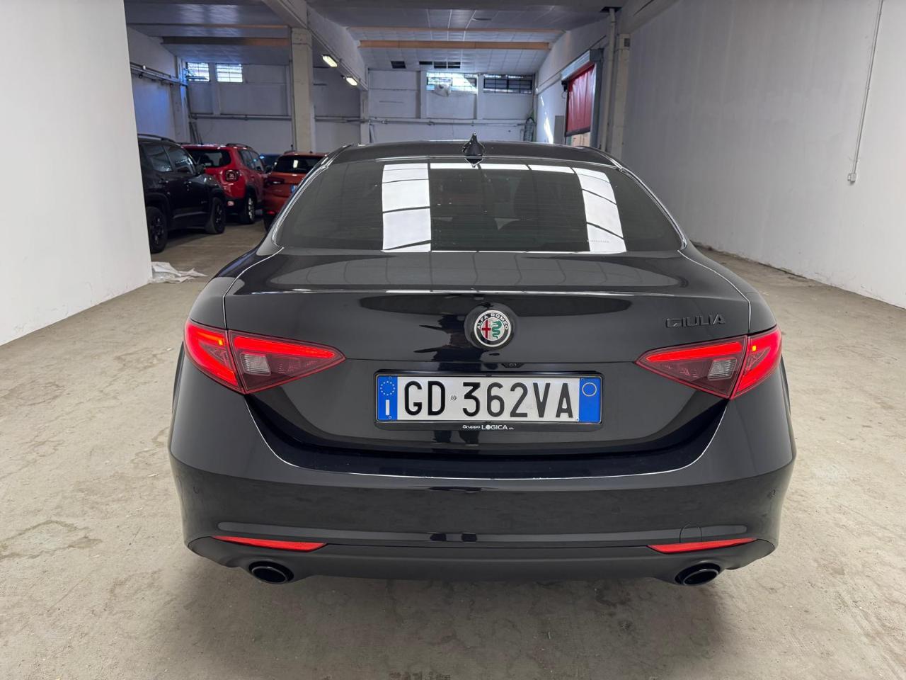 Alfa Romeo Alfa Romeo Giulia usata, con cerchi in lega