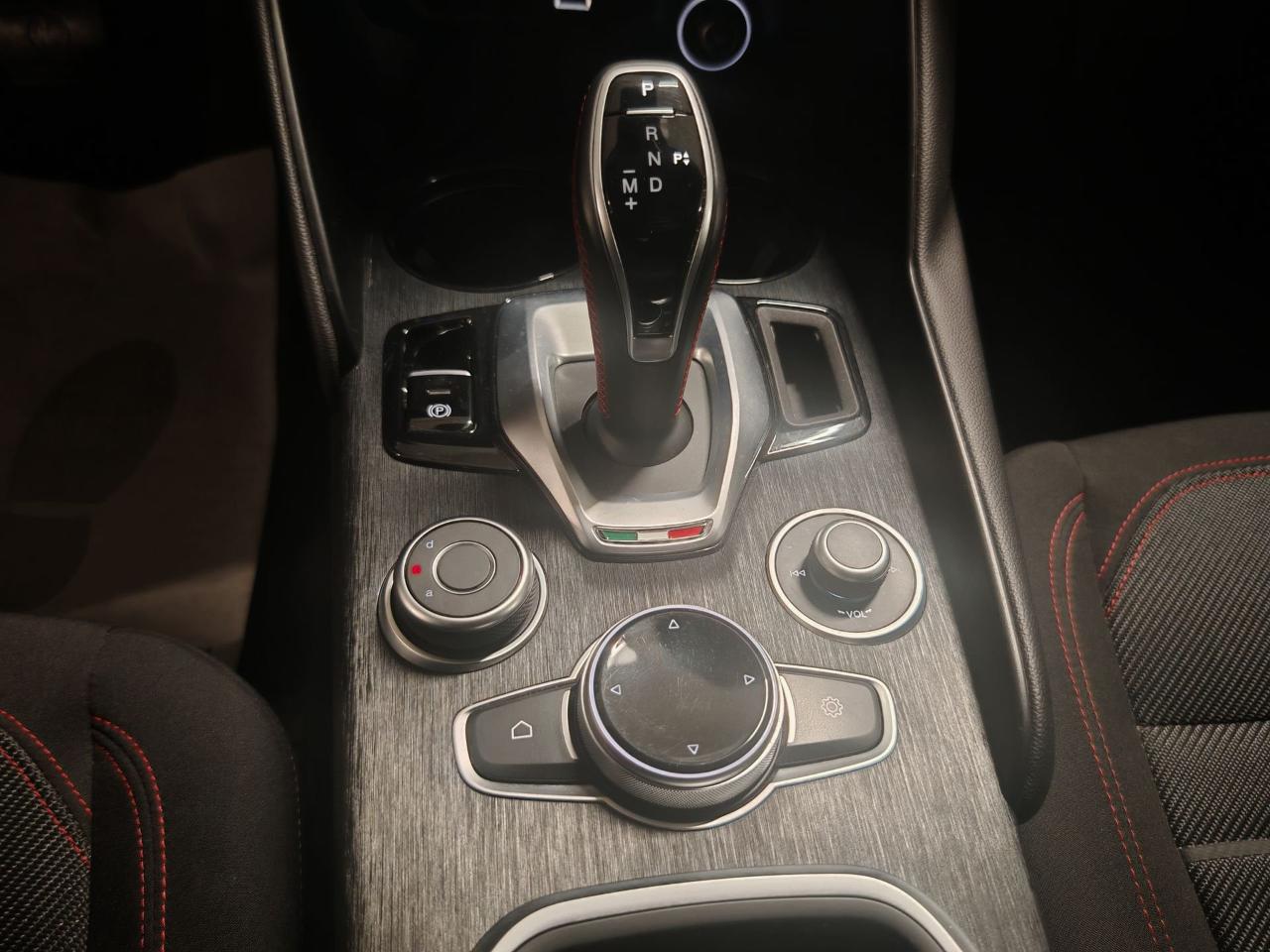 Alfa Romeo Alfa Romeo Giulia usata 12