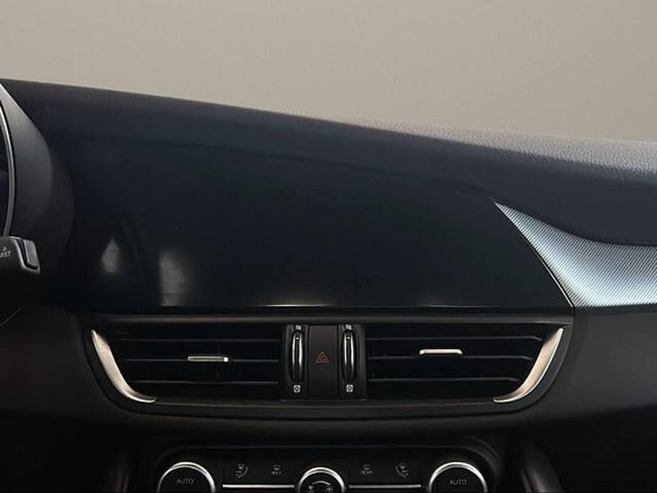 Alfa Romeo Alfa Romeo Giulia usata 14