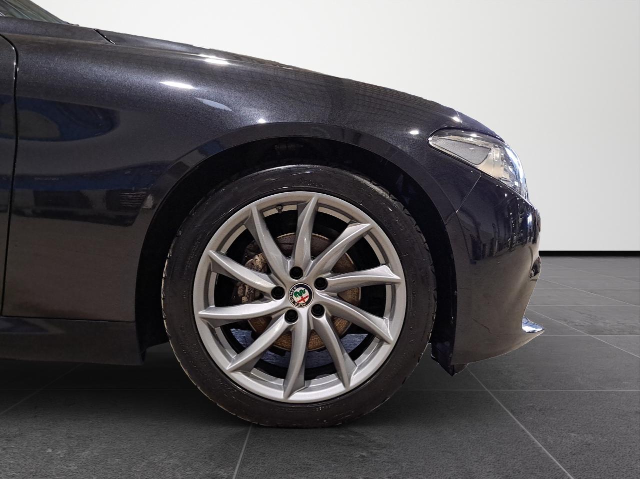 Alfa Romeo Alfa Romeo Giulia usata 14