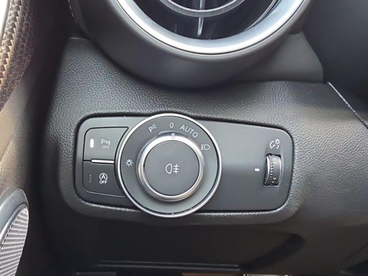 Alfa Romeo Alfa Romeo Giulia usata 12