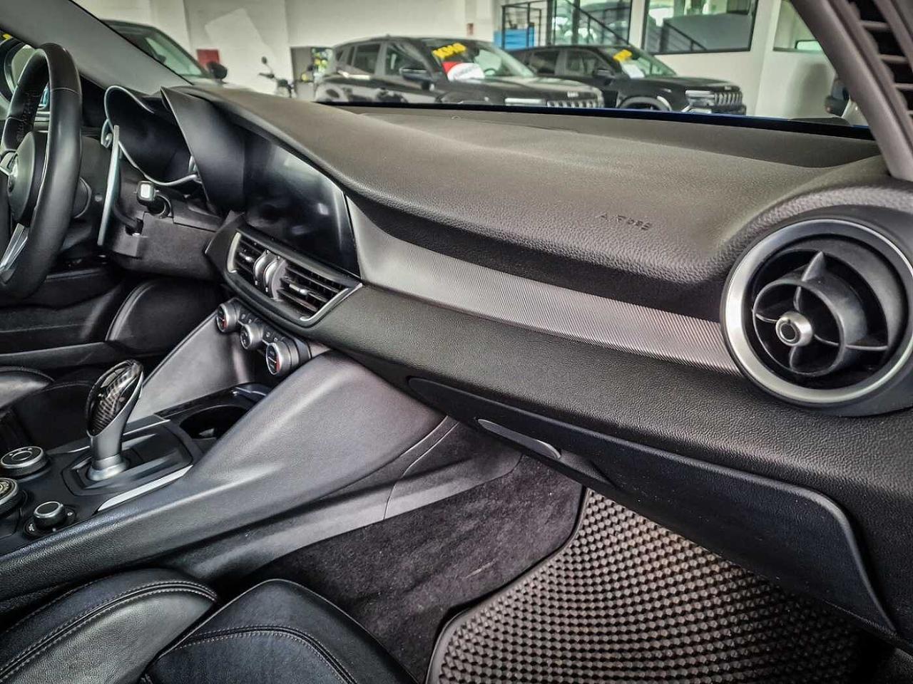 Alfa Romeo Alfa Romeo Giulia usata 18