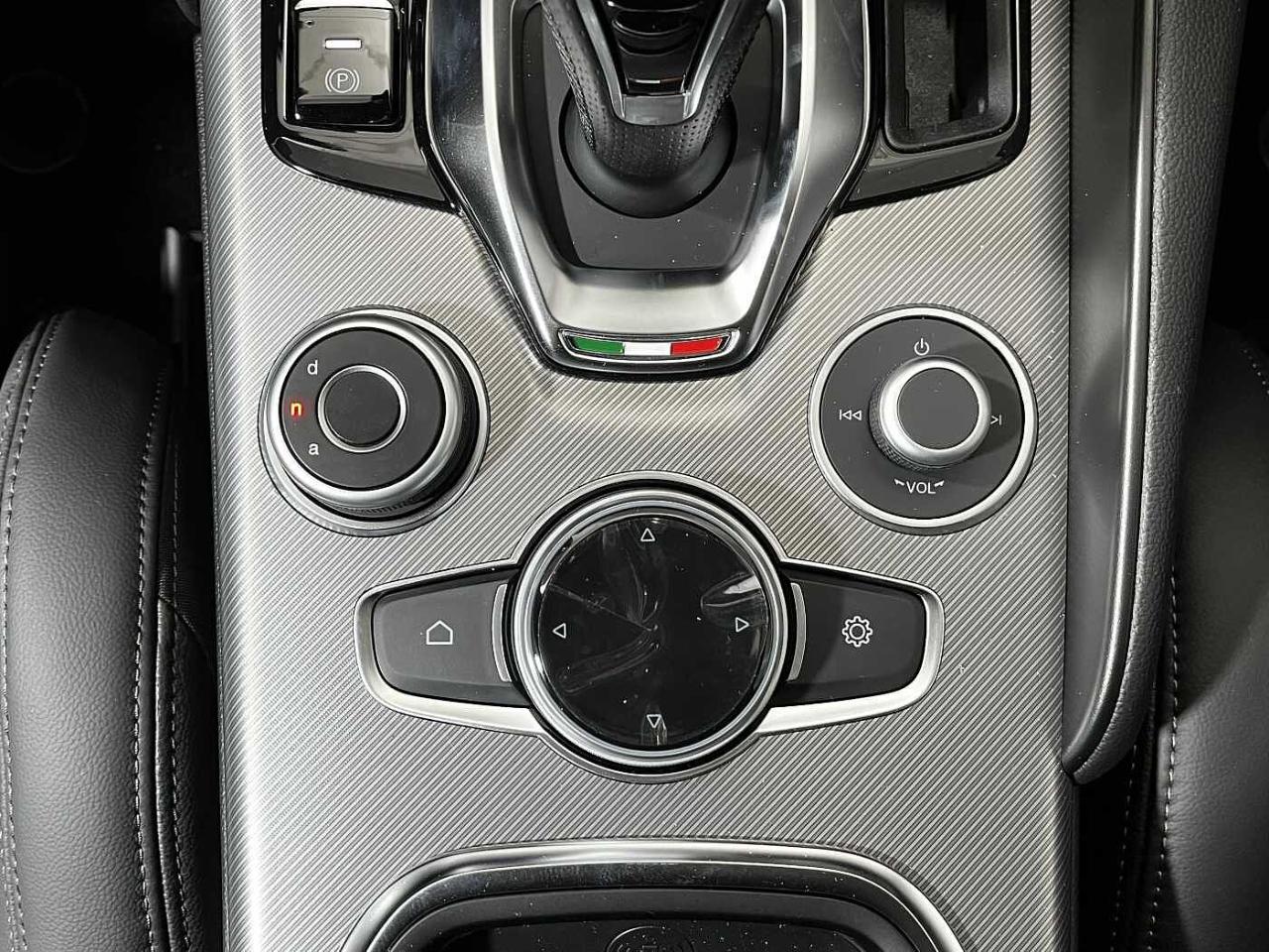 Alfa Romeo Alfa Romeo Giulia usata 14