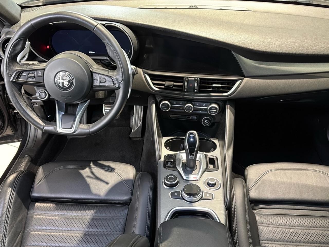 Alfa Romeo Giulia - Foto 2