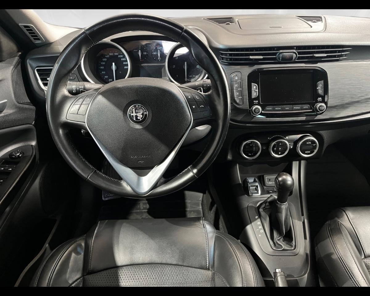 Alfa Romeo Alfa Romeo Giulietta usata, con cerchi in lega