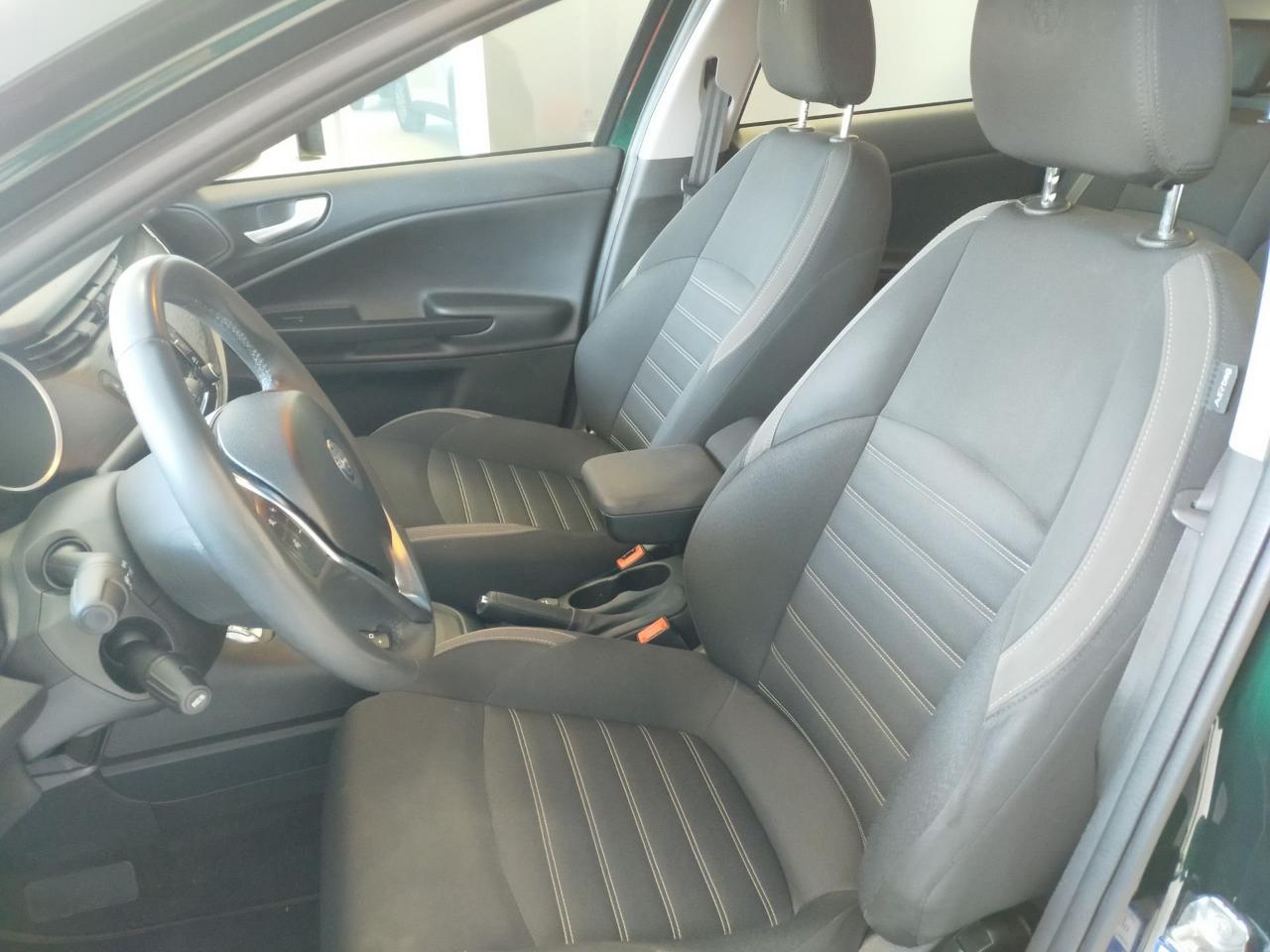 Alfa Romeo Alfa Romeo Giulietta usata, con alzacristalli elettrici