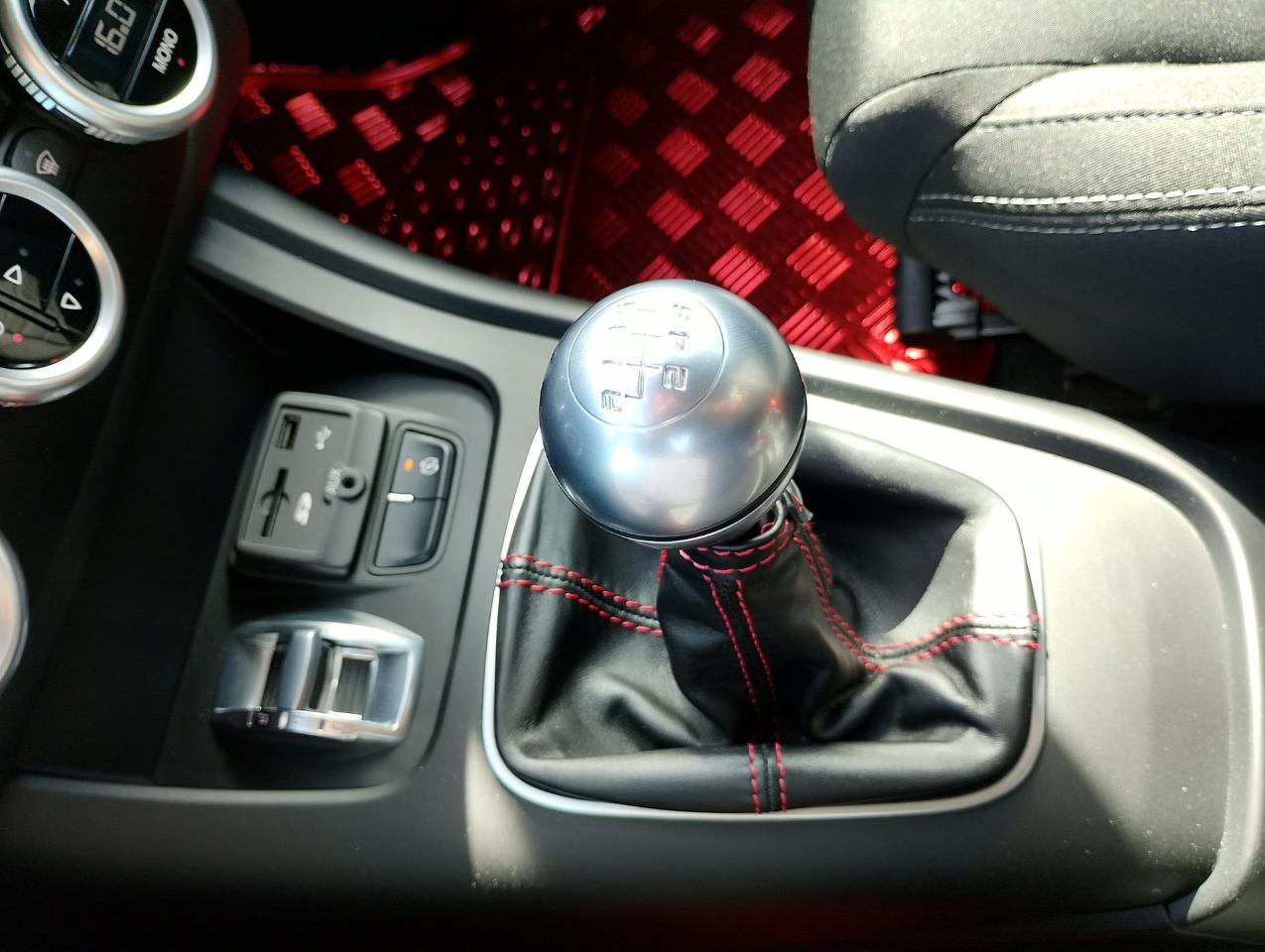 Alfa Romeo Alfa Romeo Giulietta usata 13